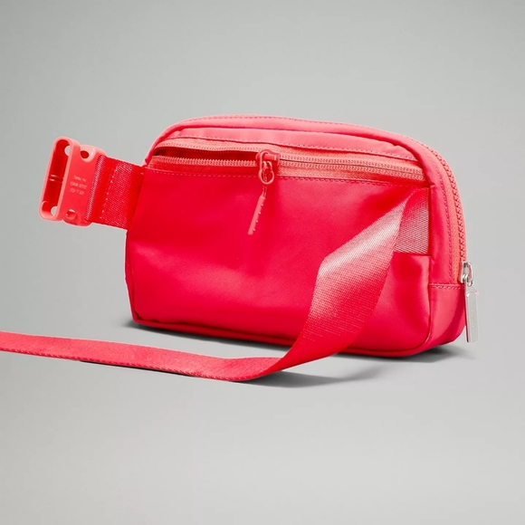 Lululemon Everywhere Belt Bag (EBB) - Pale Raspberry - Picture 10 of 12